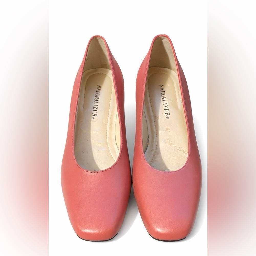 Naturalizer Women’s Pink Chunky Heels Size 9S Narrow | 2” Block Heel NWOT - Picture 3 of 6